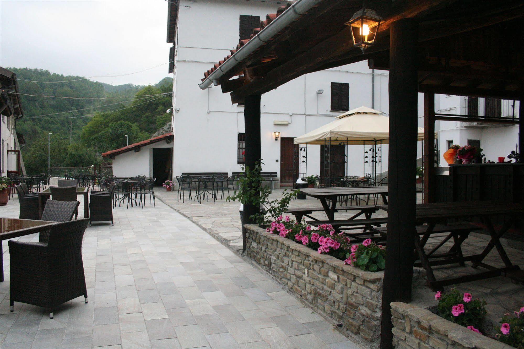 Agriturismo Cascina Del Vai Cairo Montenotte Luaran gambar